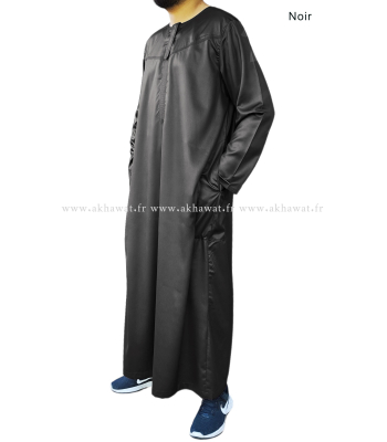 Qamis Omanais