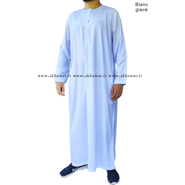 Qamis Omanais