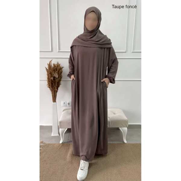Ample abaya with pockets