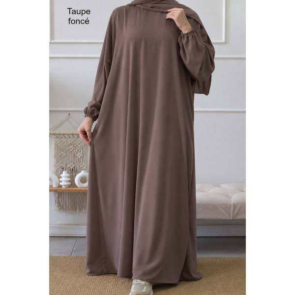 Ample abaya with pockets